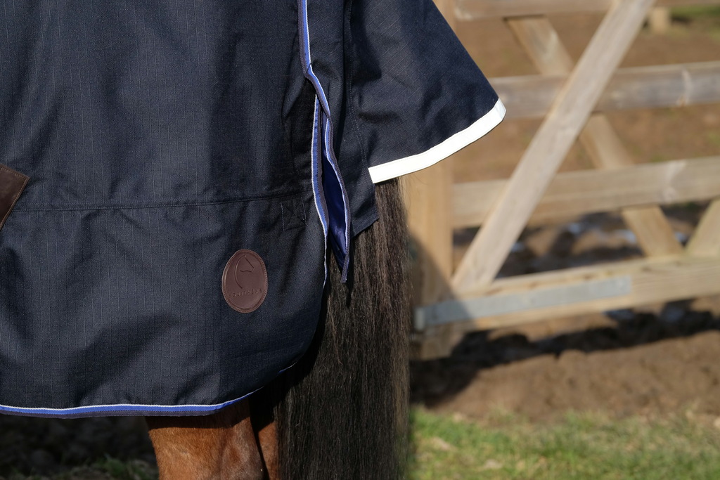 Produktansicht - EQUITHÈME - Classic Outdoordecke 1200D